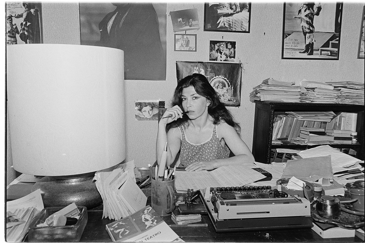 Napoli - Attrici (negativo, insieme) di Alfa Press Service s.n.c. – Agenzia Fotogiornalistica (ultimo quarto XX)