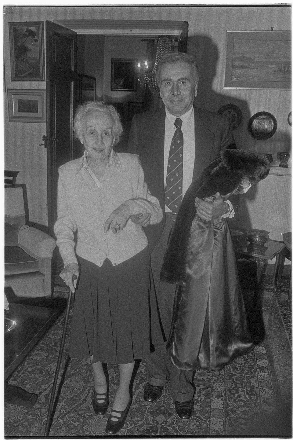 Prentatori televisivi - Tortora, Enzo <1928-1988> (negativo, insieme) di Alfa Press Service s.n.c. – Agenzia Fotogiornalistica (anni ottanta XX)