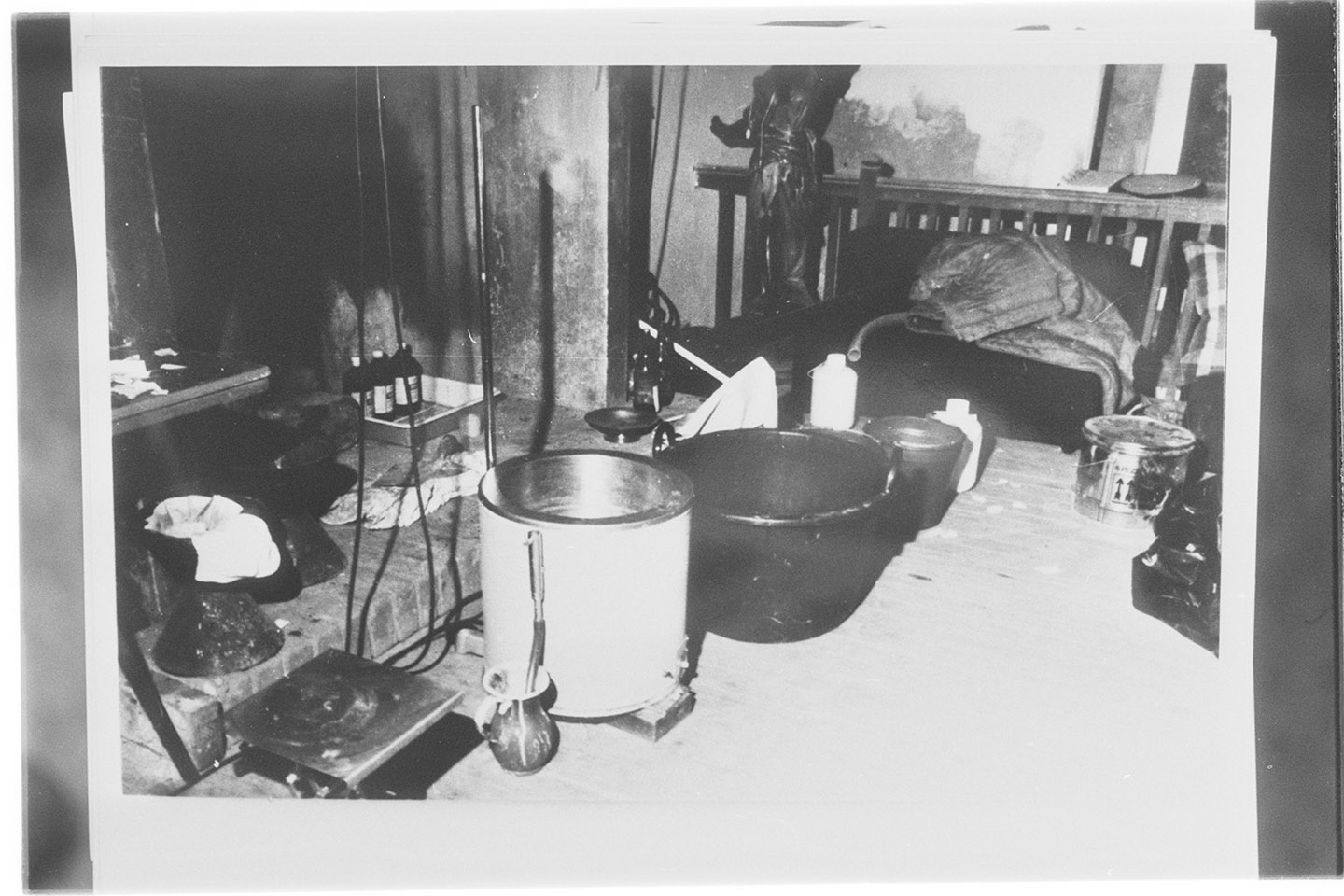 Droghe - Raffinerie - Riproduzioni (negativo, insieme) di Alfa Press Service s.n.c. – Agenzia Fotogiornalistica (anni ottanta XX)