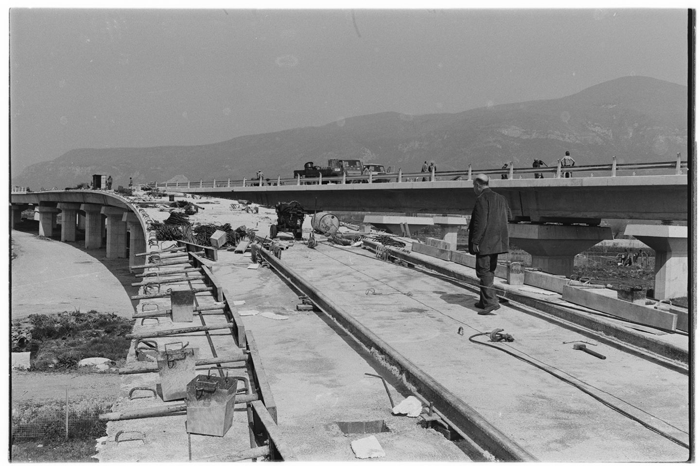 Autostrade - Autostrada A30 <Caserta-Salerno> (negativo, insieme) di Alfa Press Service s.n.c. – Agenzia Fotogiornalistica (ultimo quarto XX)