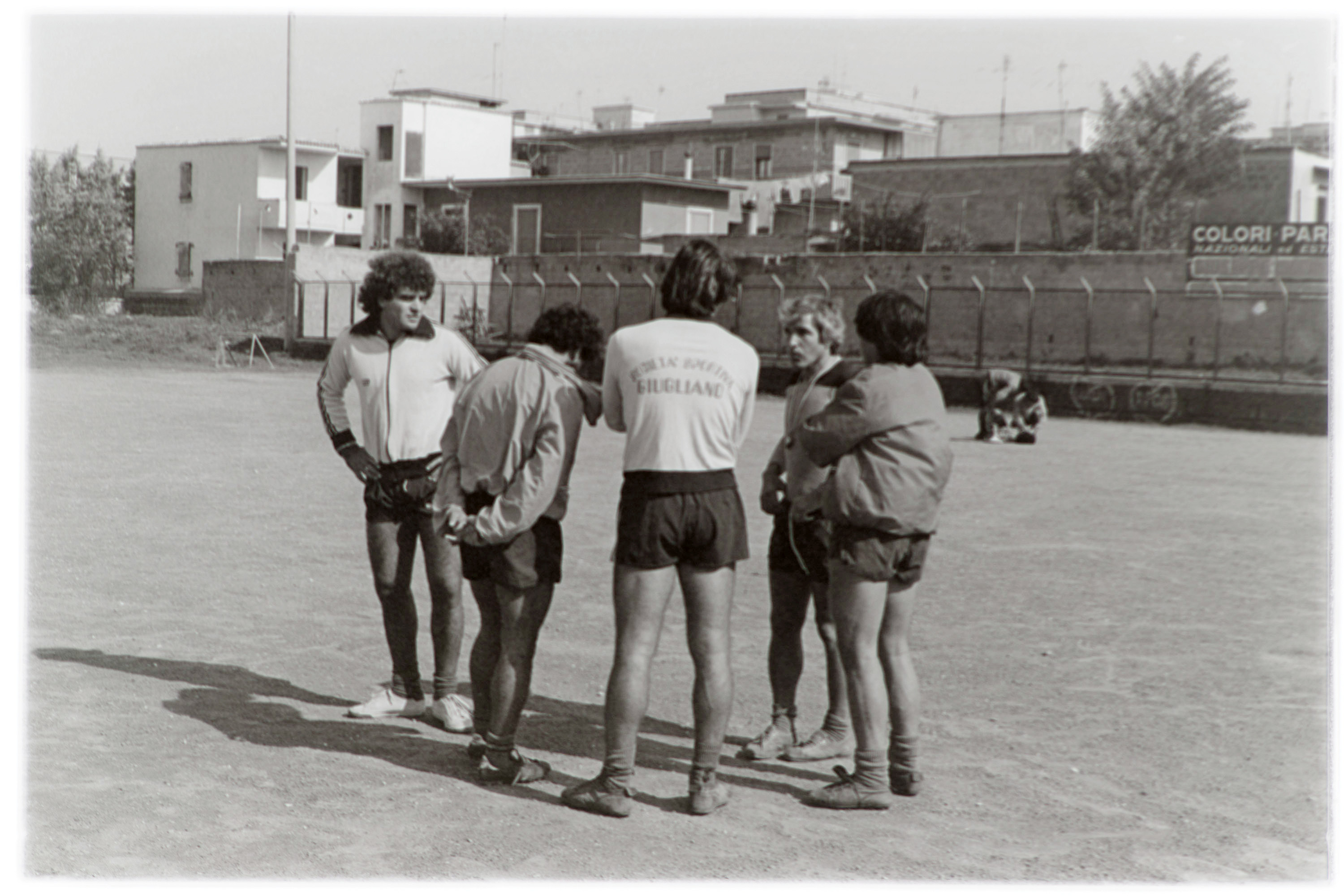 Gioco del calcio - Squadre - Società sportiva Giugliano (negativo, insieme) di Alfa Press Service s.n.c. – Agenzia Fotogiornalistica (anni sessanta XX)