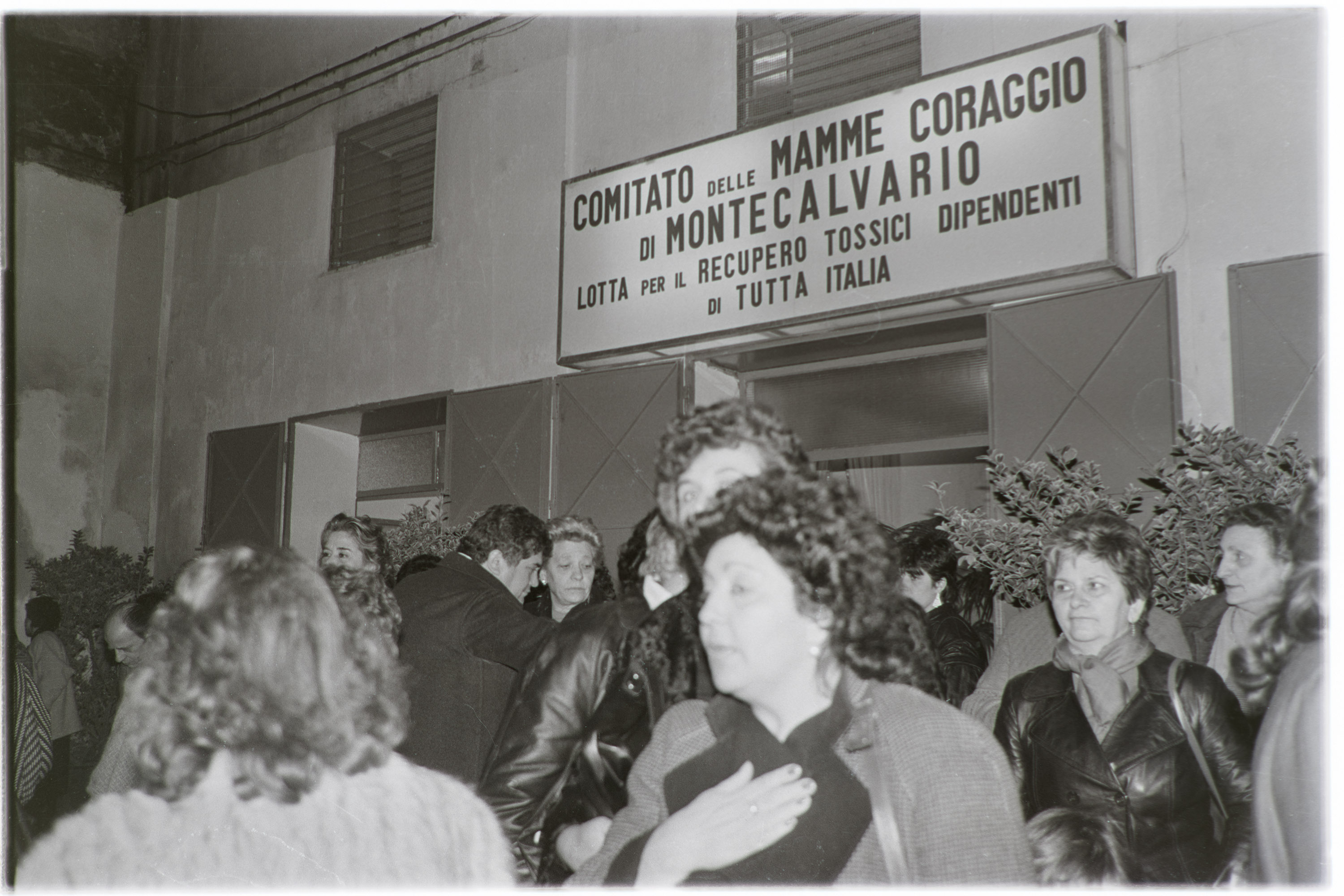 Napoli - Montecalvario (negativo, insieme) di Alfa Press Service s.n.c. – Agenzia Fotogiornalistica (ultimo quarto XX)