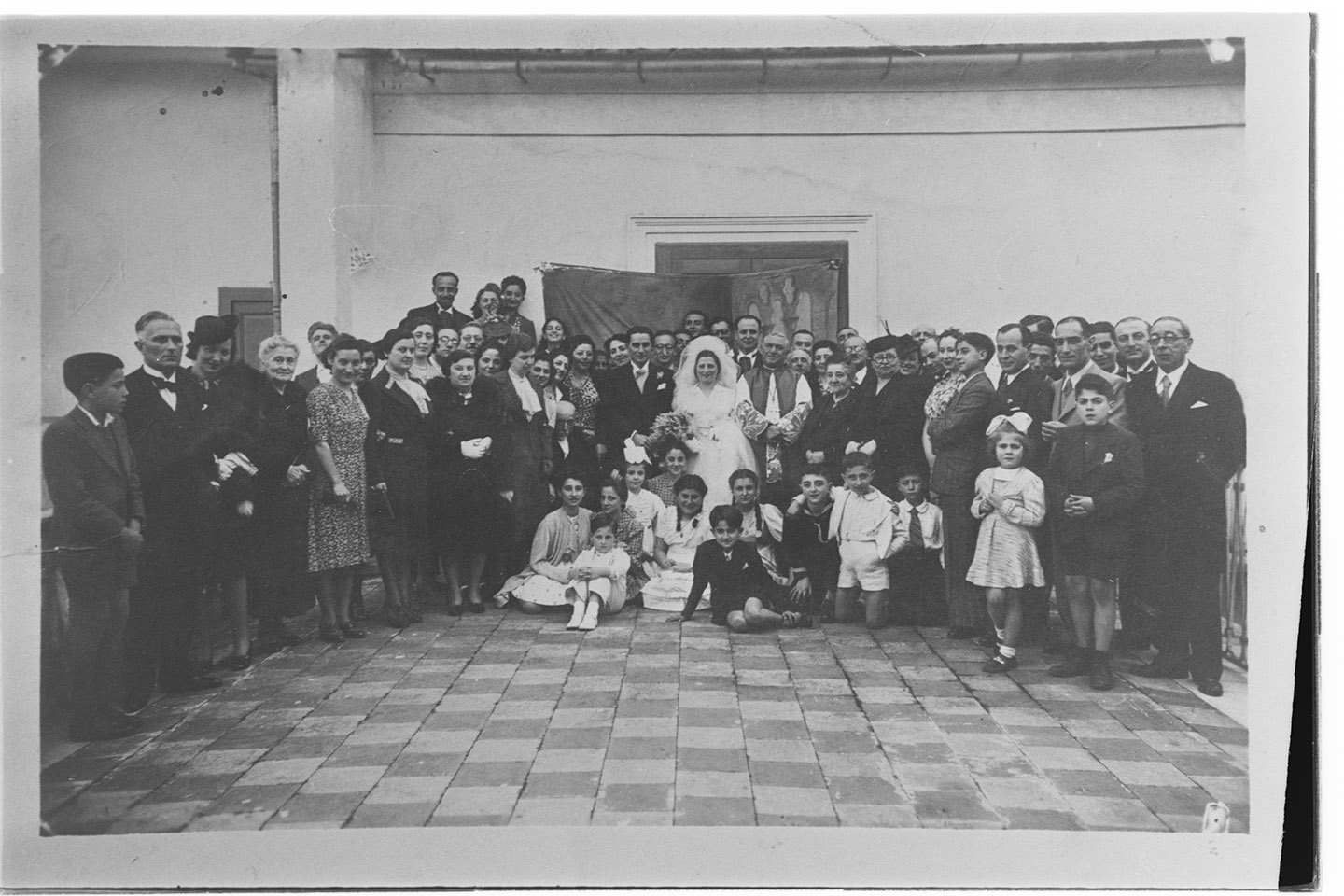 Famiglia Jovane (negativo, insieme) di Alfa Press Service s.n.c. – Agenzia Fotogiornalistica (prima metà XX)