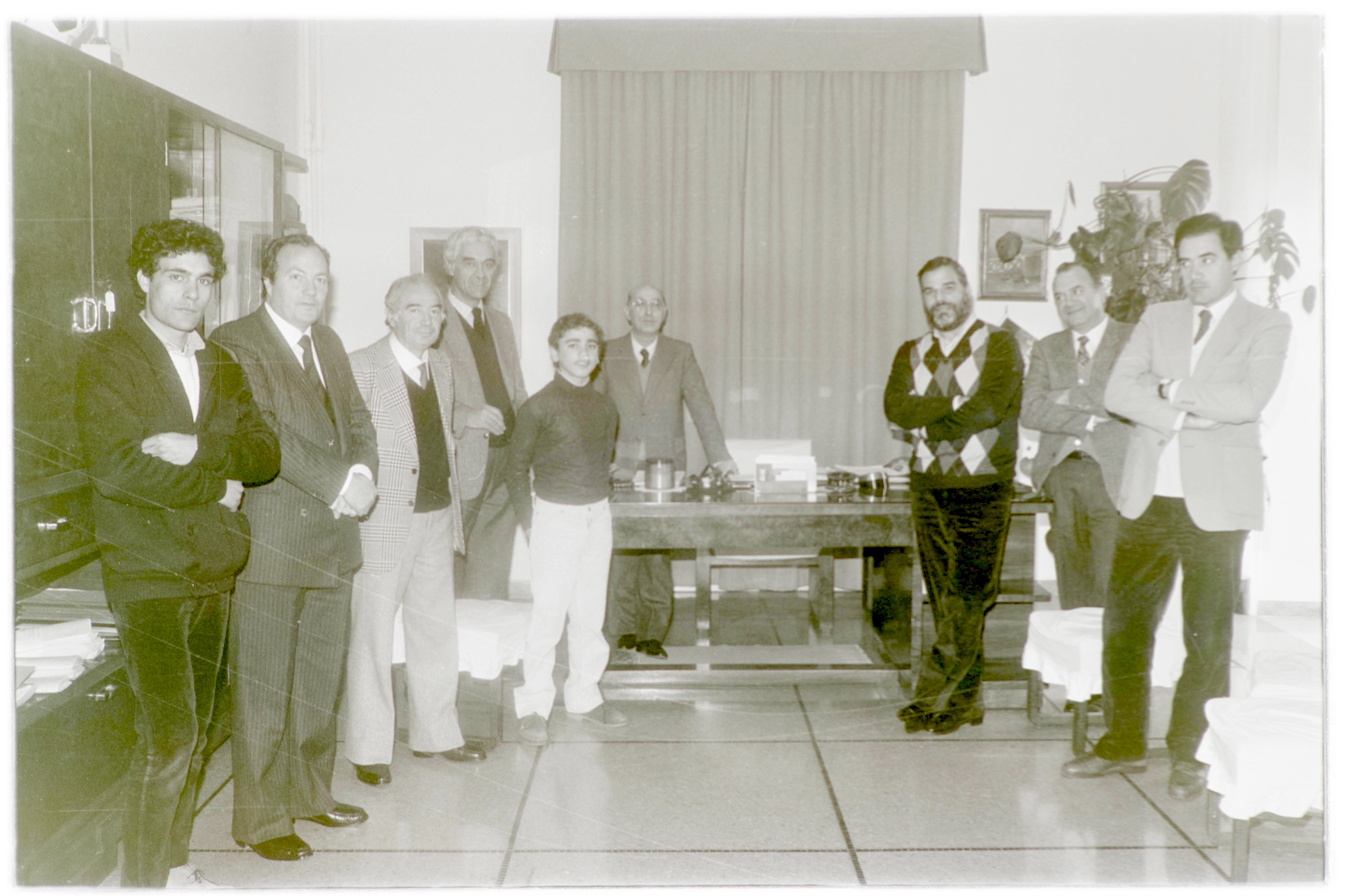 Contingente italiano (negativo, insieme) di Alfa Press Service s.n.c. - Agenzia Fotogiornalistica (ultimo quarto XX)