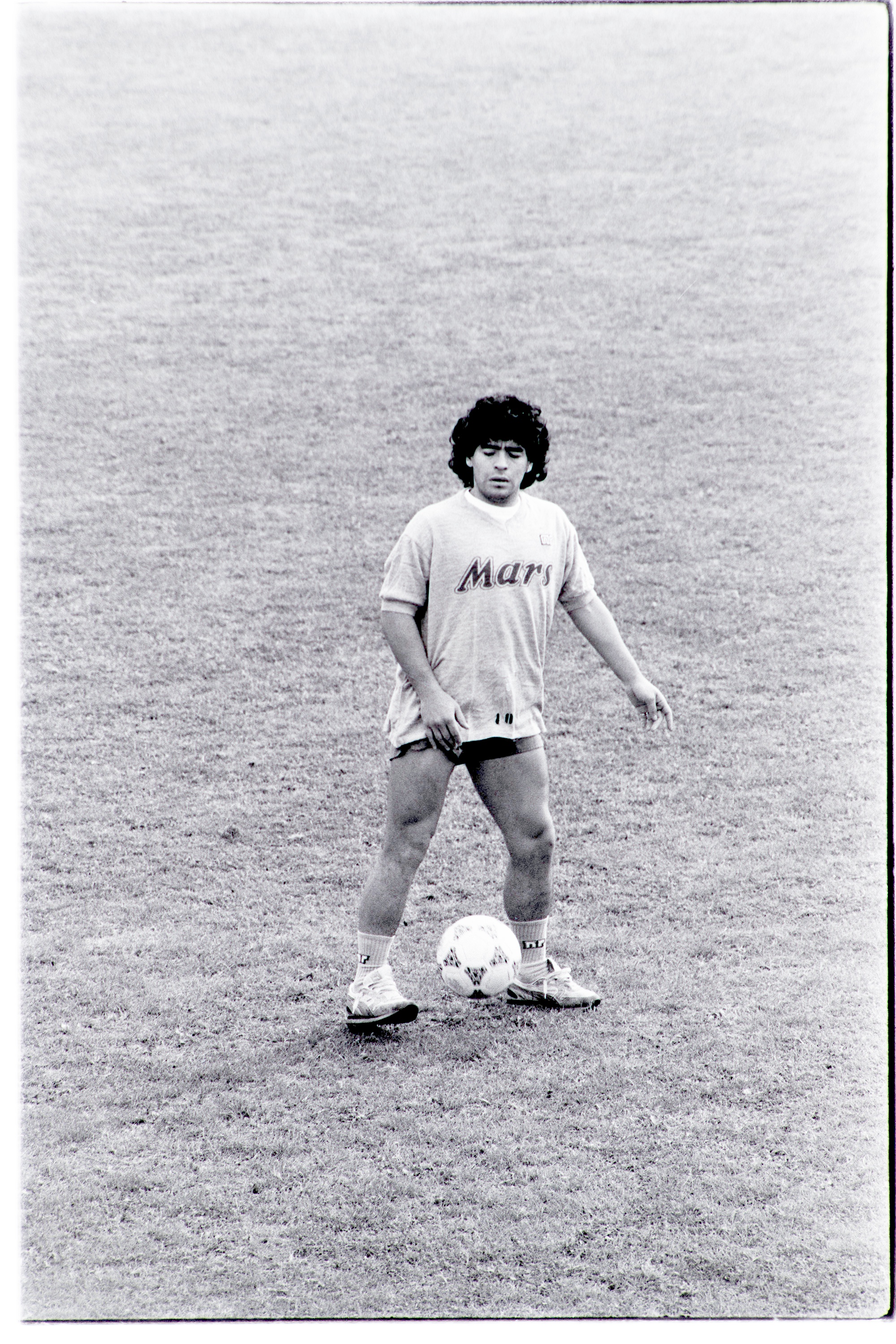 Maradona, Diego Armando (1960-2020) (negativo, insieme) di Alfa Press Service s.n.c. - Agenzia Fotogiornalistica (ultimo quarto XX)