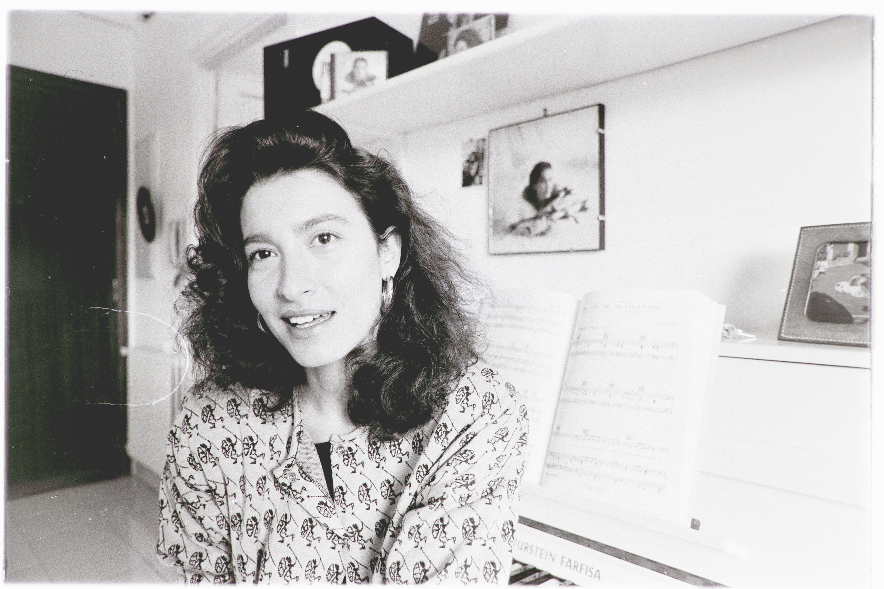 Cantautrice (negativo, insieme) di Alfa Press Service s.n.c. - Agenzia Fotogiornalistica (ultimo quarto XX)