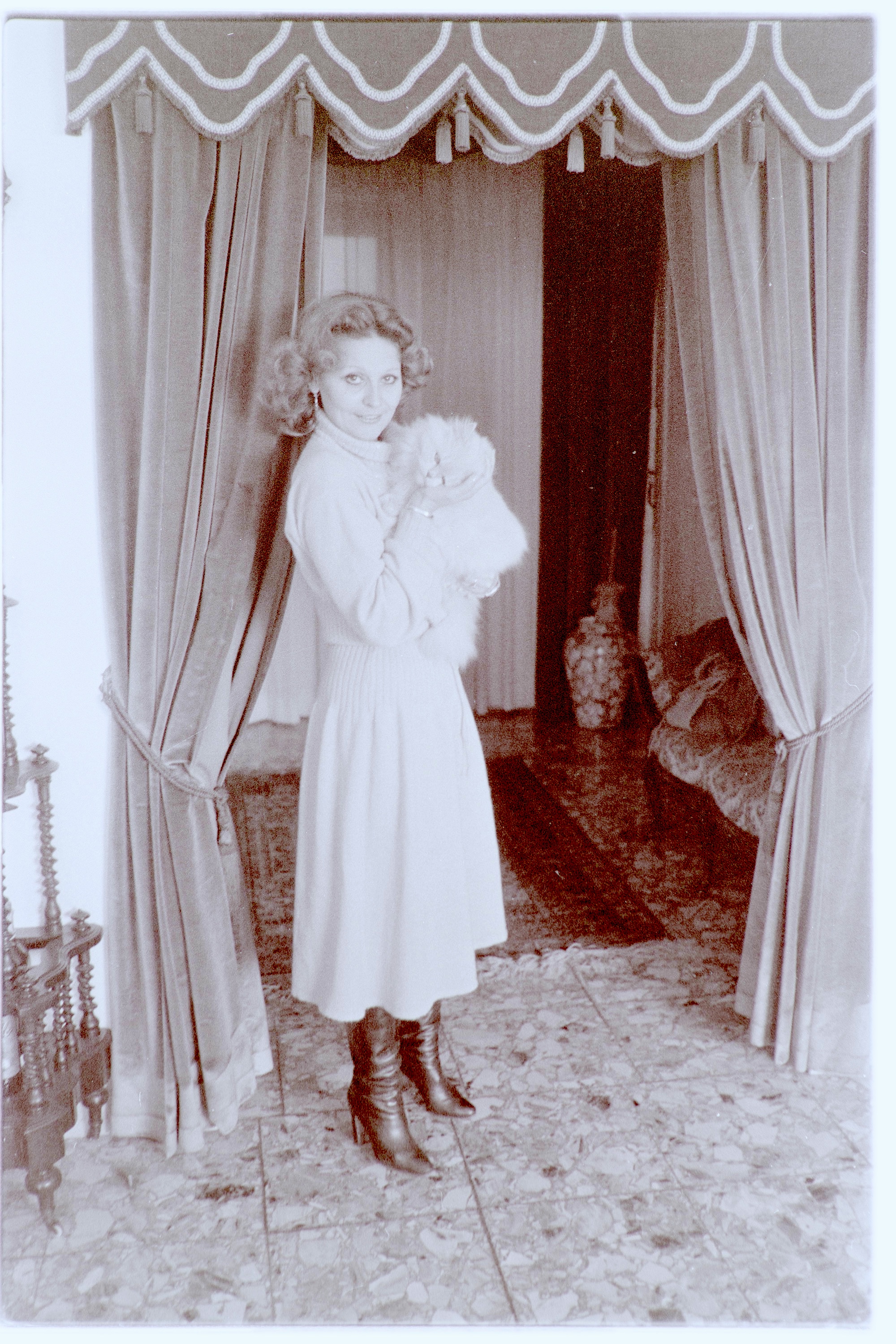 Attrice (negativo, insieme) di Alfa Press Service s.n.c. - Agenzia Fotogiornalistica (ultimo quarto XX)