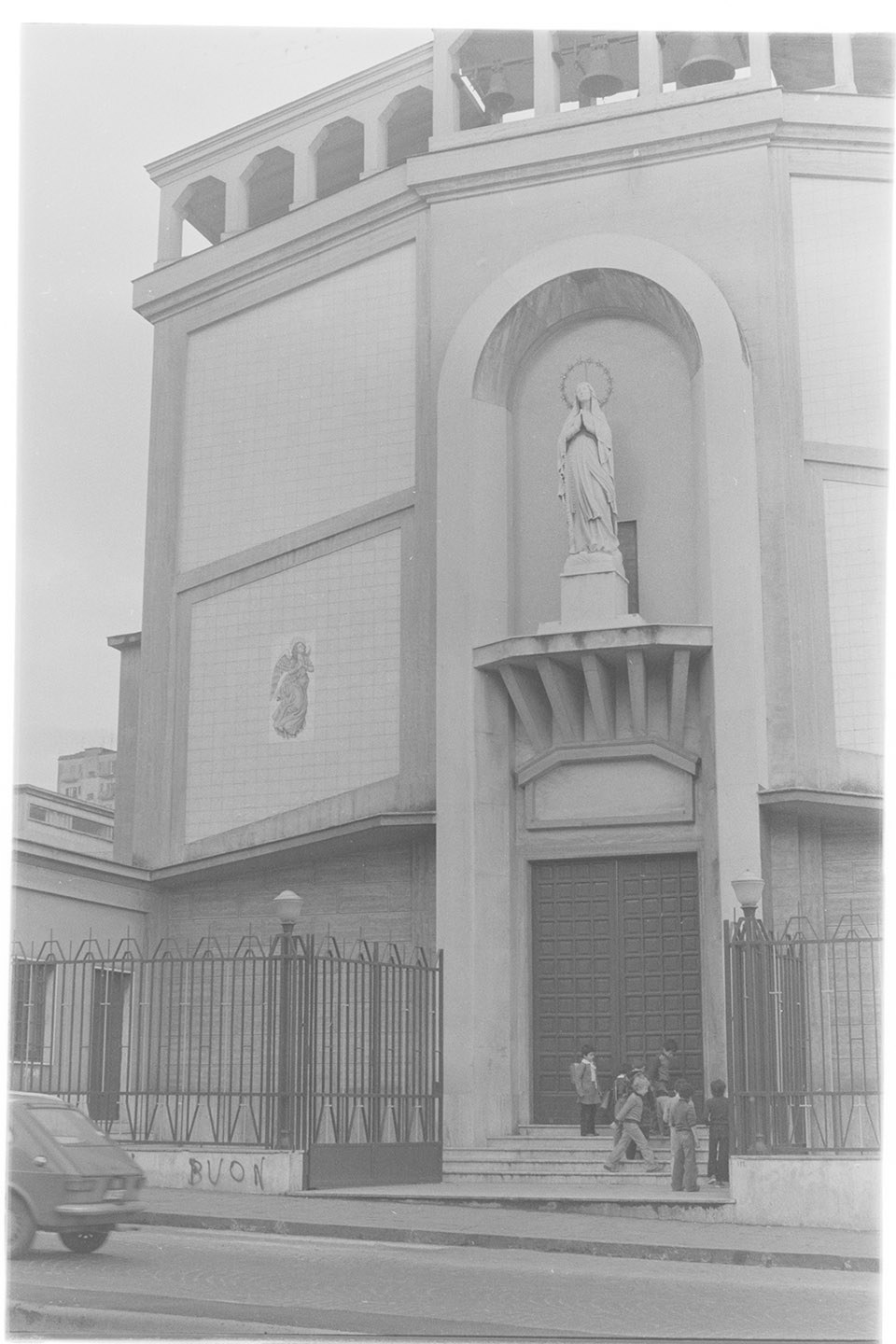 Napoli - Chiesa dell'Immacolata (negativo, insieme) di Alfa Press Service s.n.c. – Agenzia Fotogiornalistica (prima metà XX)