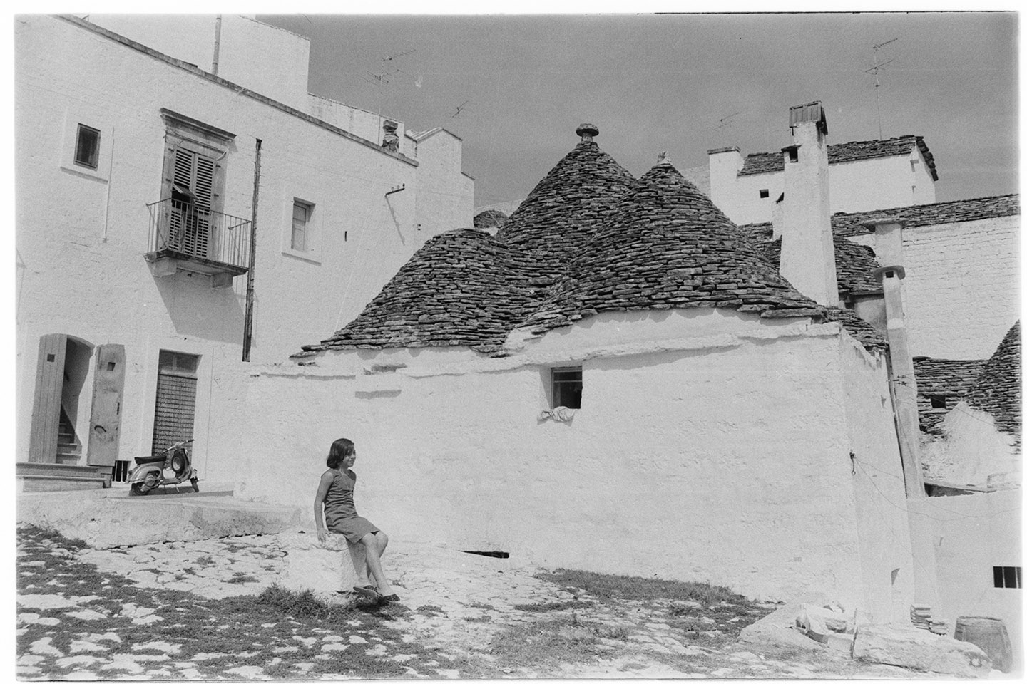 Bambina di Alberobello (negativo, insieme) di Alfa Press Service s.n.c. – Agenzia Fotogiornalistica (prima metà XX)