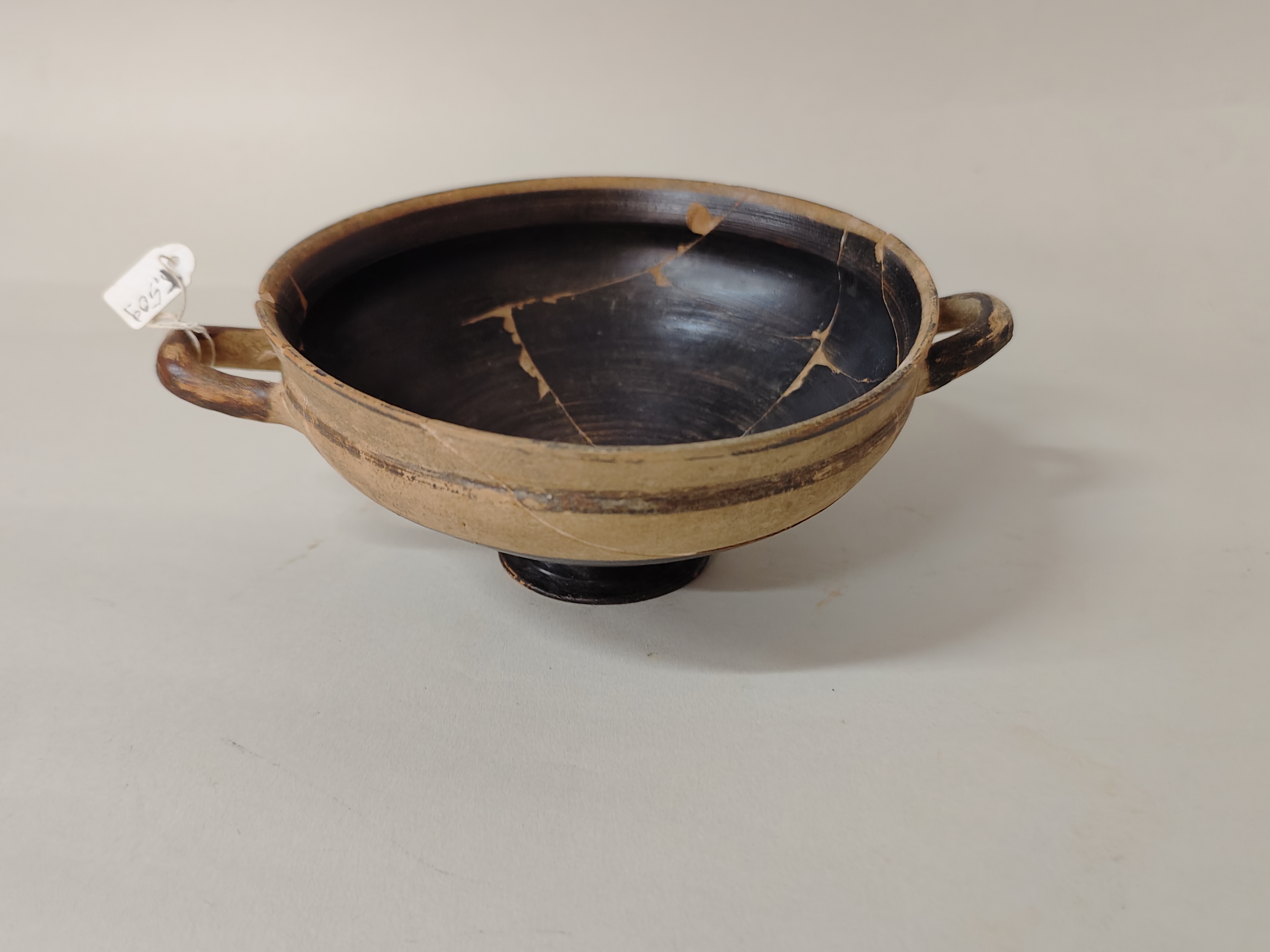 SINGOLO OGGETTO/ coppa, SECOLI/ VI a.C