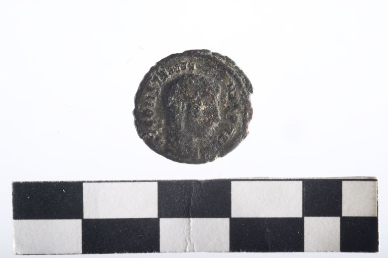 moneta - Follis - ambito romano imperiale (sec. IV d.C)