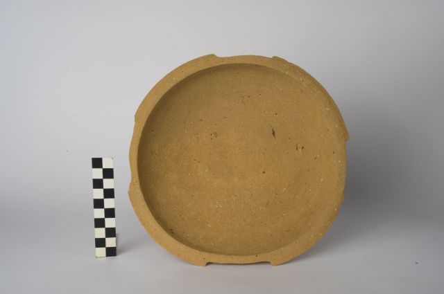 coppa/ con orlo interrotto - ambito apulo (sec. V a.C)