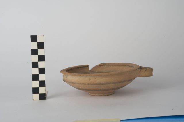 coppetta/ biansata - ambito apulo (secc. VI/ V a.C)