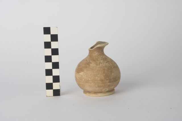 lekythos - ambito apulo (sec. IV a.C)