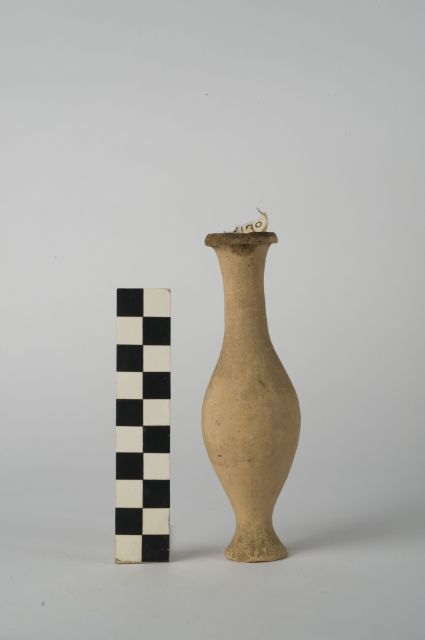 unguentario/ fusiforme, su basso piede - ambito apulo (sec. II/ I a.C)