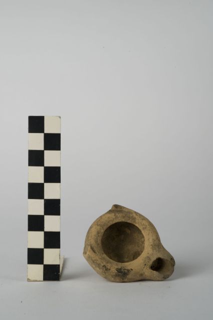 lucerna/ miniaturistica - ambito non identificato (sec. IV a.C)