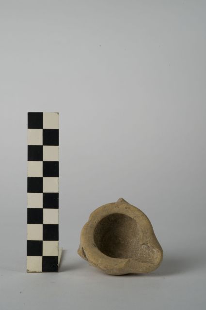 lucerna/ miniaturistica - ambito non identificato (sec. IV a.C)