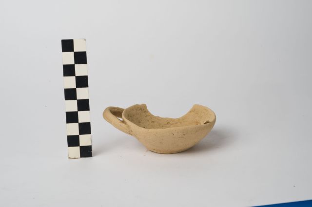 coppetta/ monoansata - ambito apulo (sec. IV a.C)