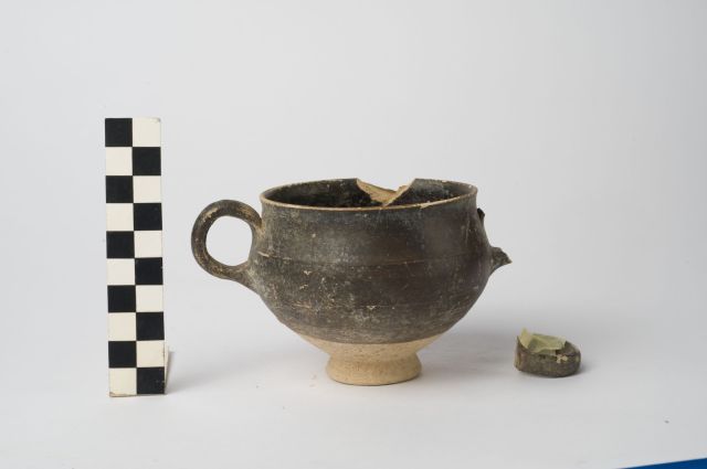 cup-skyphos - ambito apulo (sec. III a.C)