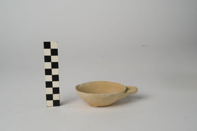 coppetta/ monoansata - ambito apulo (secc. IV/ III a.C)