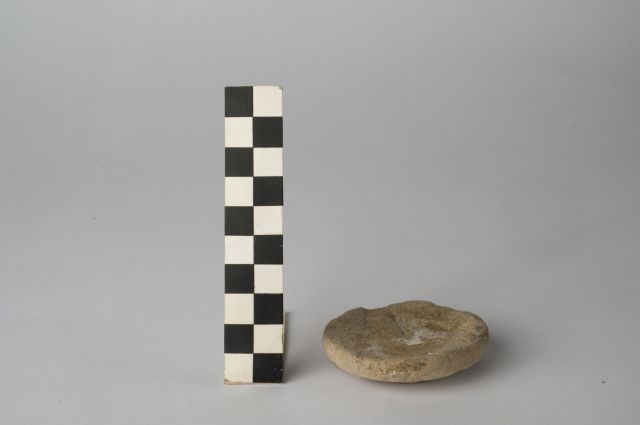 vaso/ fondo - ambito apulo (sec. II a.C)