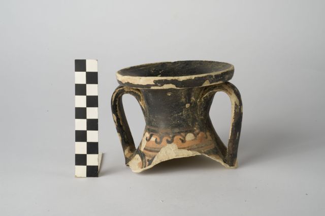 pelike/ collo - ambito apulo (sec. IV a.C)