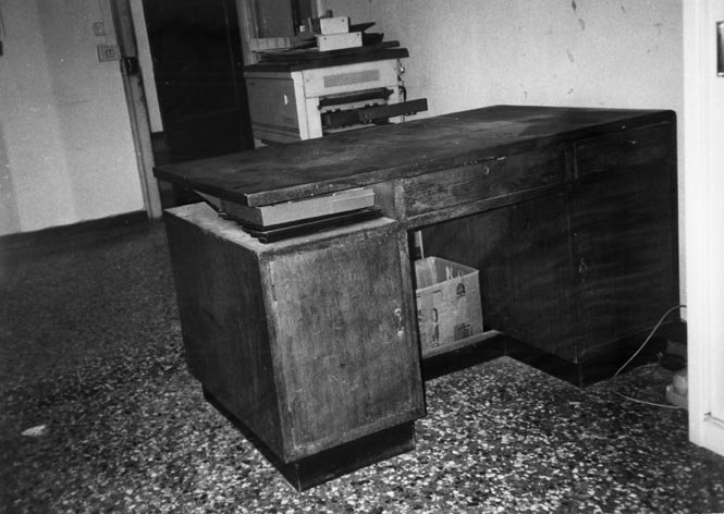 scrivania, opera isolata - ambito italiano (prima metà XX)