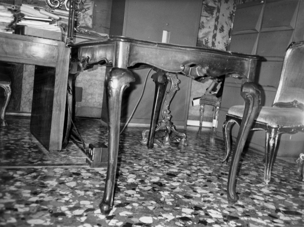 tavolo, opera isolata - ambito italiano (seconda metà XIX)