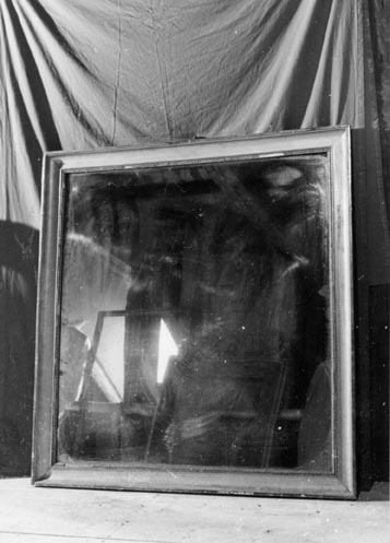 specchio, opera isolata - manifattura parmense (?) (prima metà XIX)