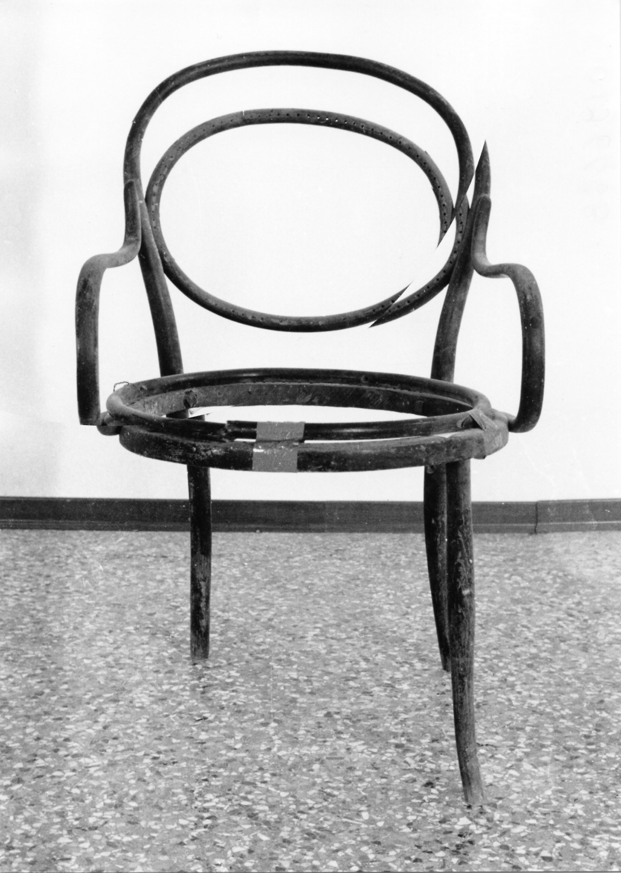 poltroncina, serie di Thonet Michael - manifattura viennese (metà XIX)