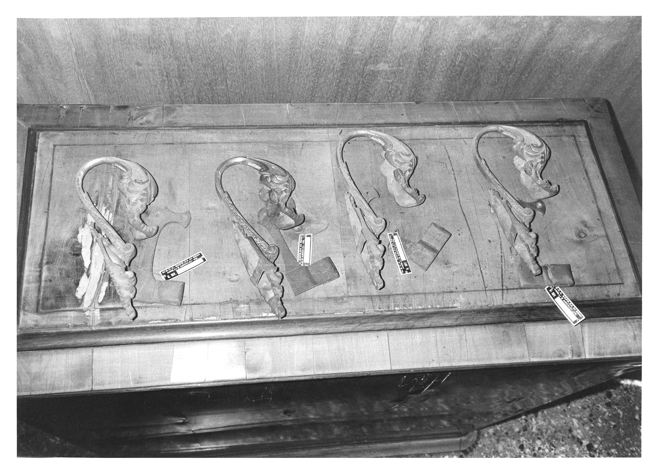 applique, serie - manifattura italiana (seconda metà XIX)