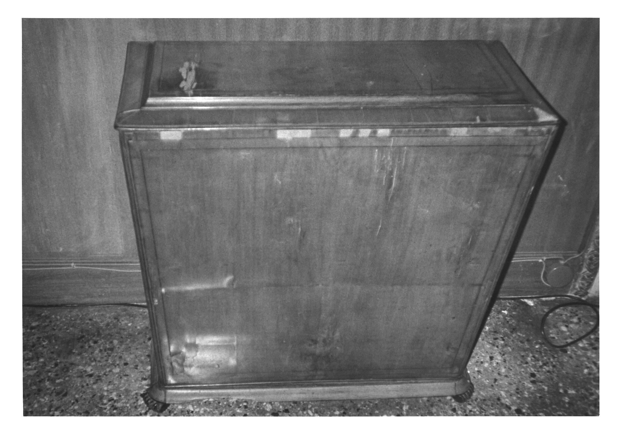 mobile portalegna, opera isolata - manifattura lombardo-veneta (prima metà XIX)