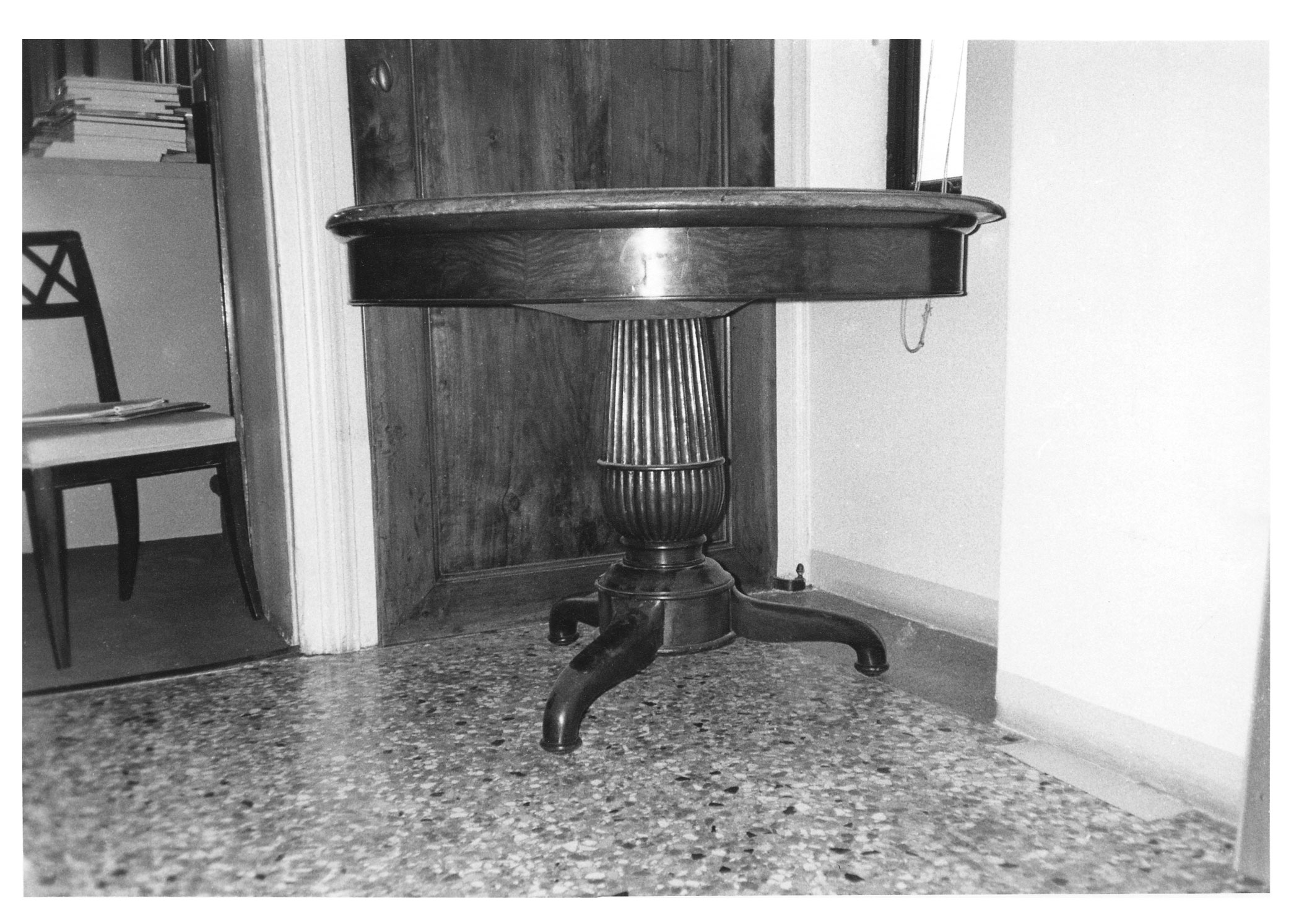 tavolo, opera isolata - manifattura Italia settentrionale (secondo quarto XIX)