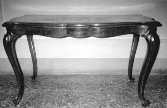 tavolino, opera isolata - manifattura veneta (seconda metà XIX)