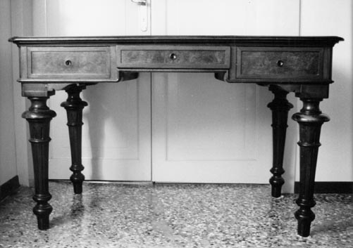 scrivania, opera isolata - manifattura Italia settentrionale (seconda metà XIX)