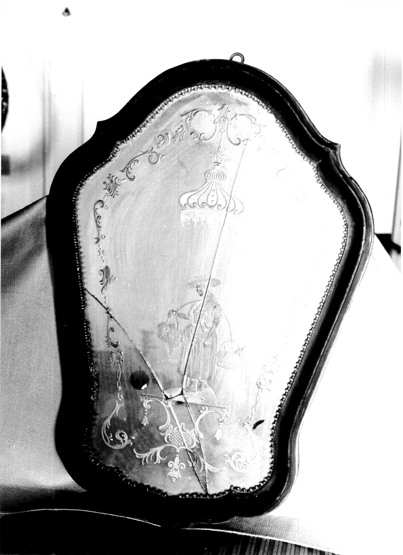 specchio, opera isolata - manifattura veneziana (seconda metà XVIII (?))