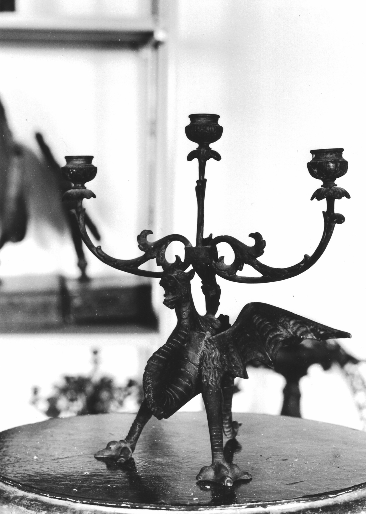 candelabro, opera isolata - manifattura Italia settentrionale 