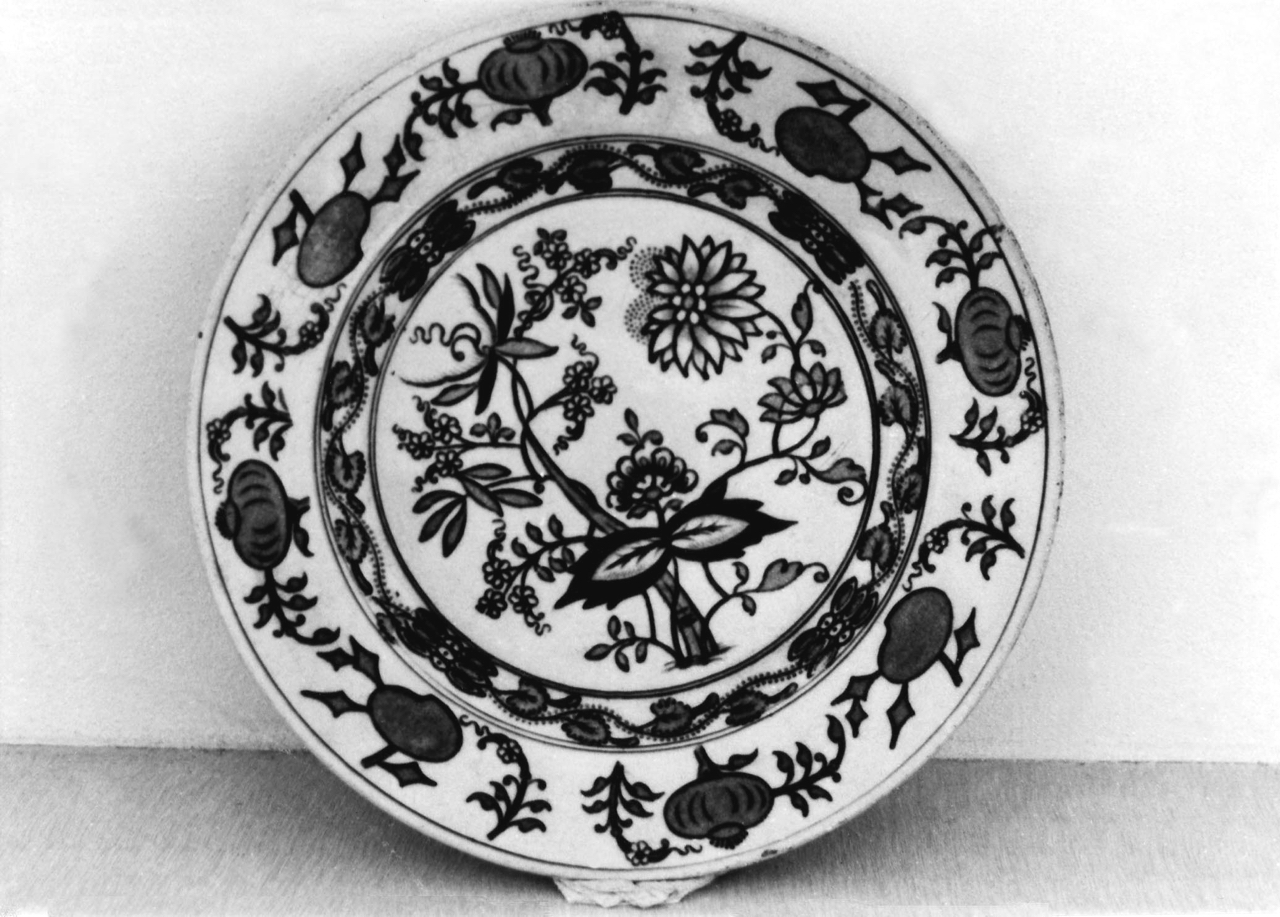 piatto piano, serie - manifattura di Meissen (ultimo quarto XIX)