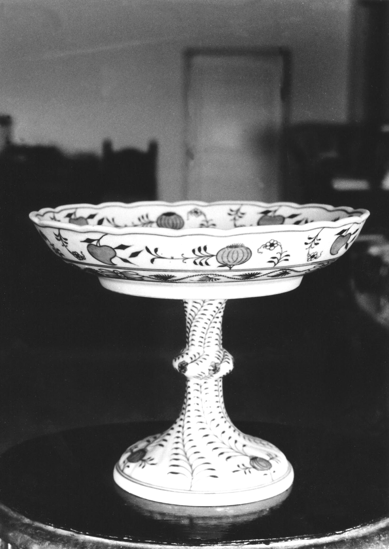 alzata, opera isolata - manifattura di Meissen (ultimo quarto XIX)