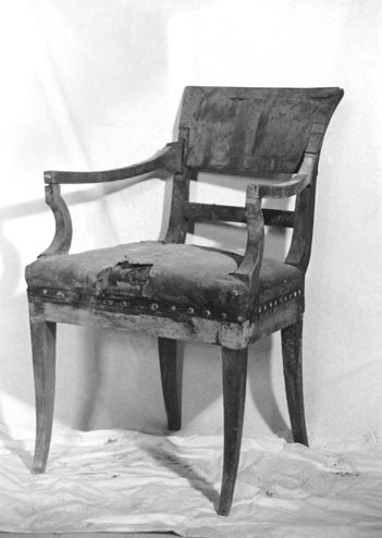 poltroncina, opera isolata - manifattura Italia settentrionale (prima metà sec. XIX)