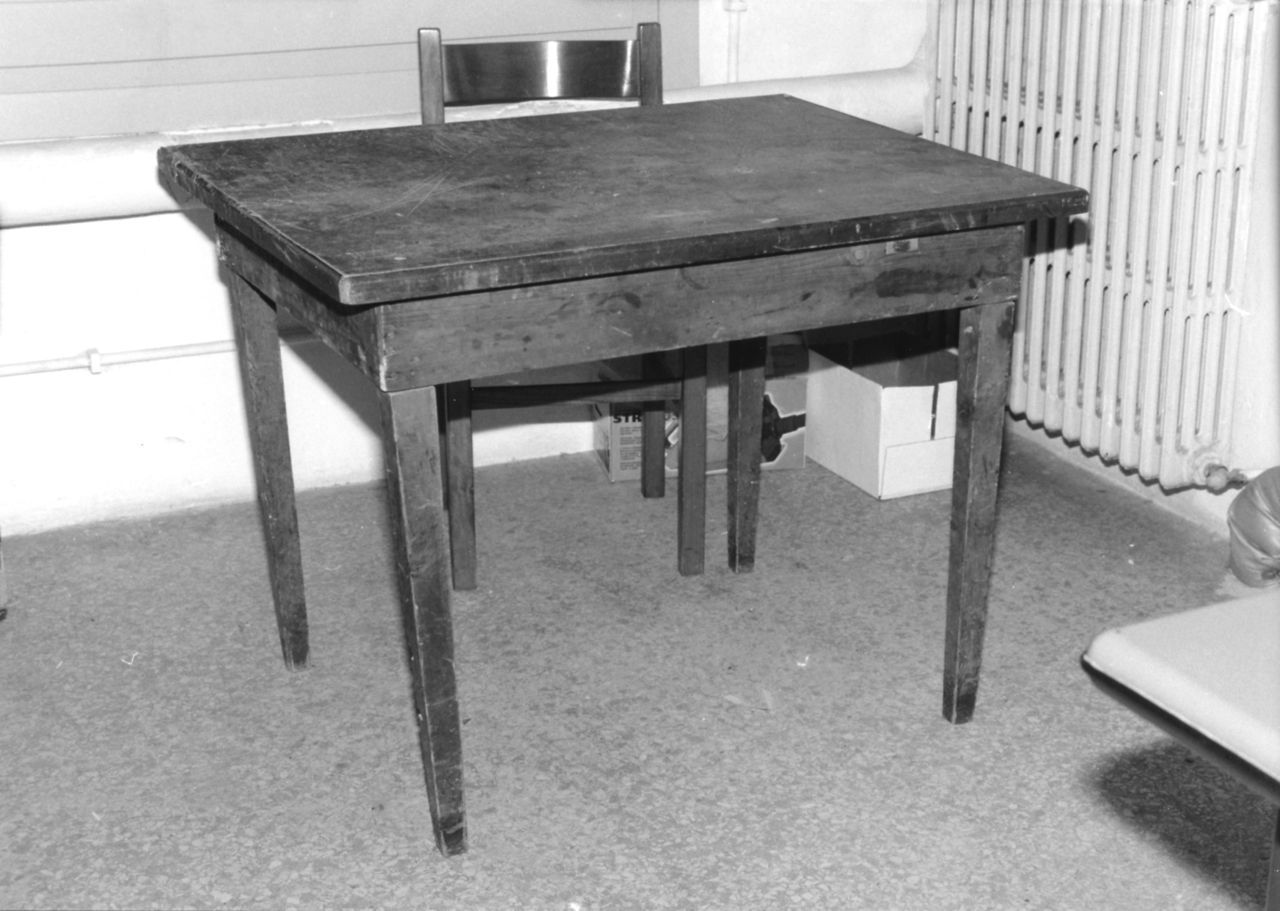 tavolo, opera isolata - manifattura lombardo-veneta (metà, metà XIX, XIX)