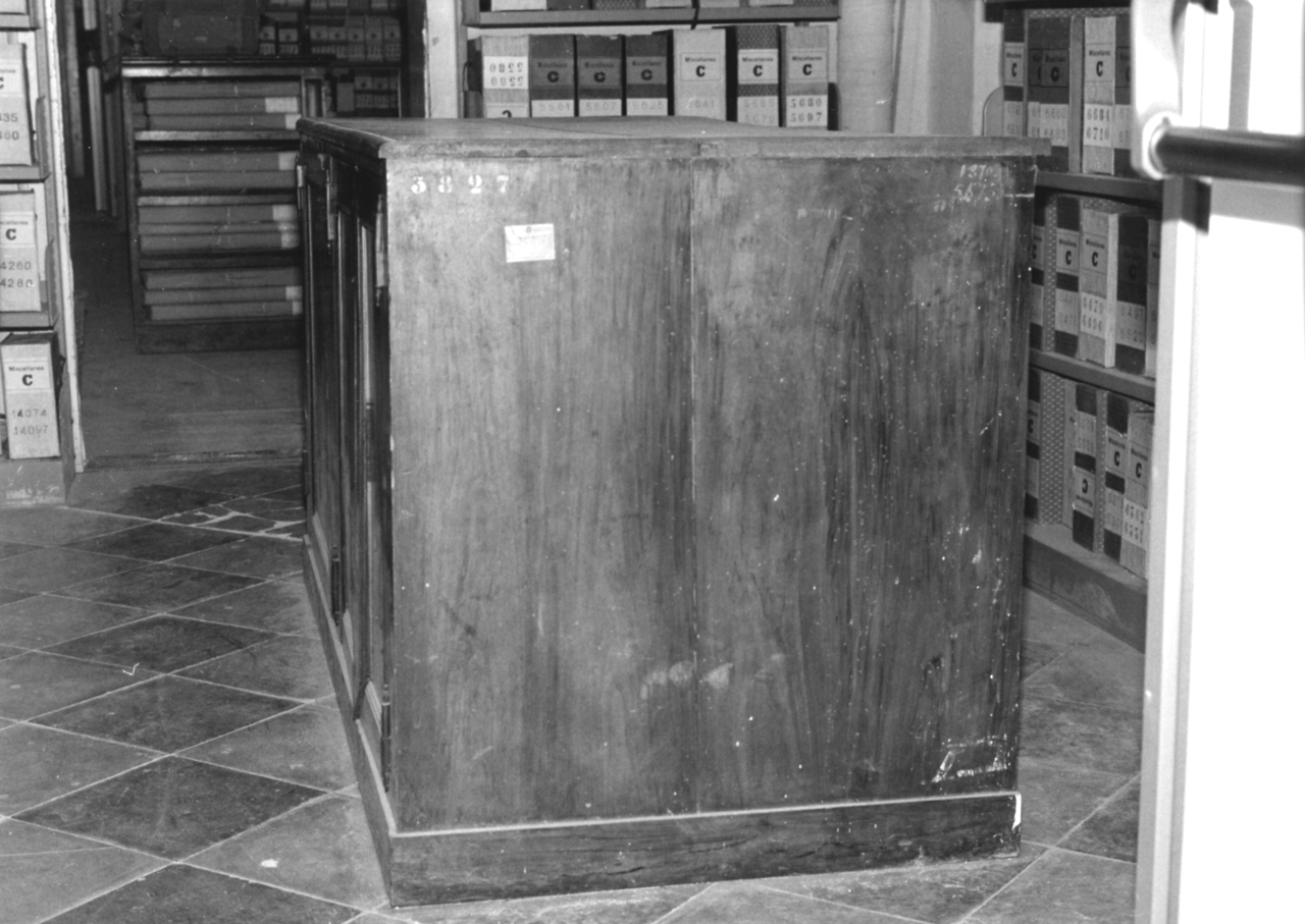 credenza, opera isolata - manifattura lombardo-veneta (seconda metà XIX)