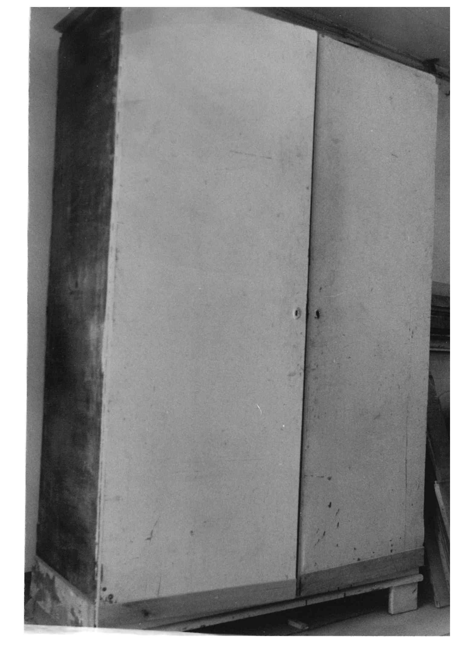 armadio, opera isolata - ambito Italia settentrionale (prima metà sec. XX)