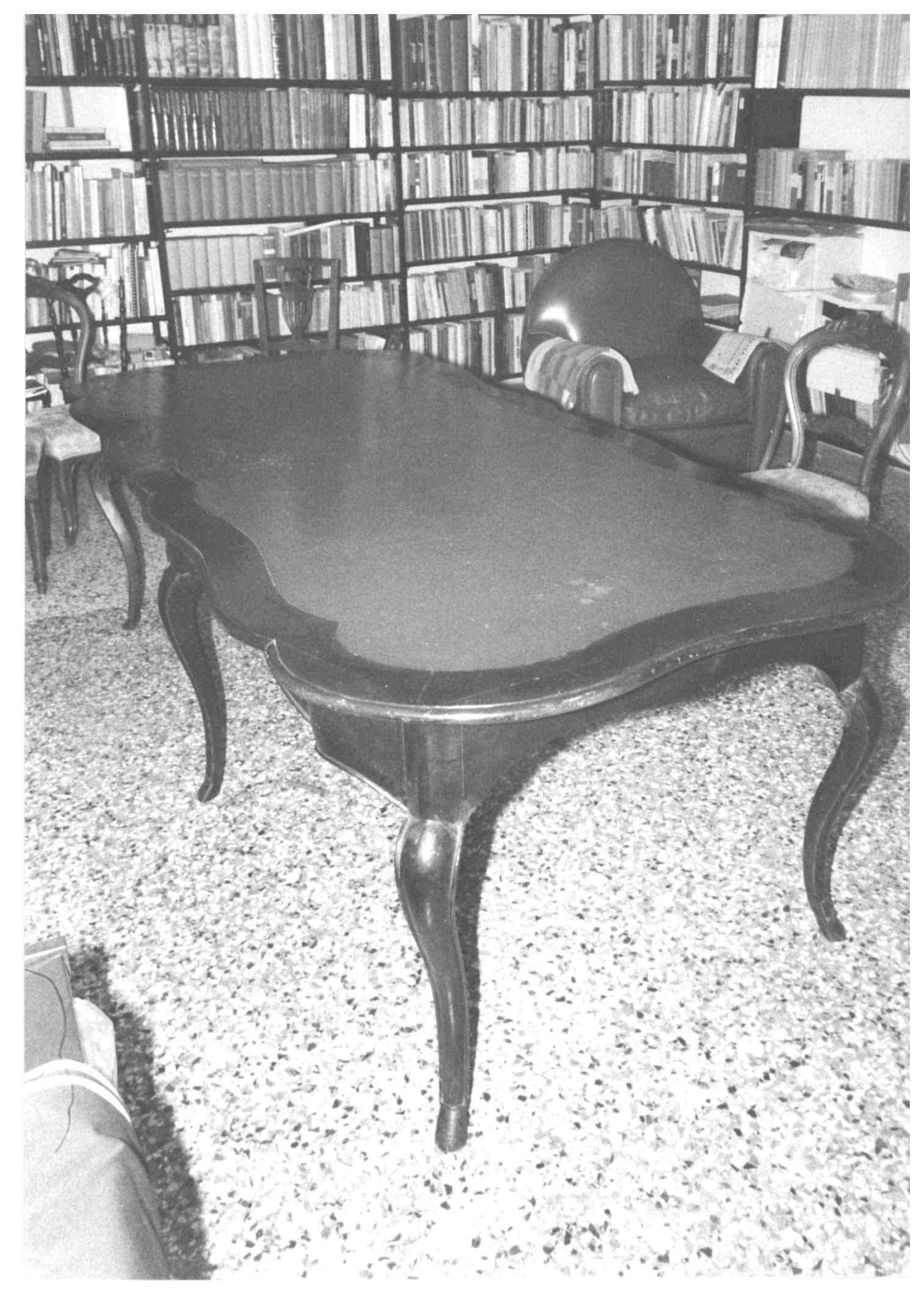 tavolo, opera isolata - ambito italiano (fine/ inizio sec. XIX/ XX)