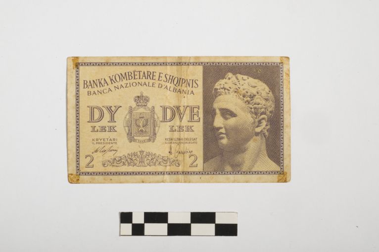 banconota - 2 leke (sec. XX d.C)