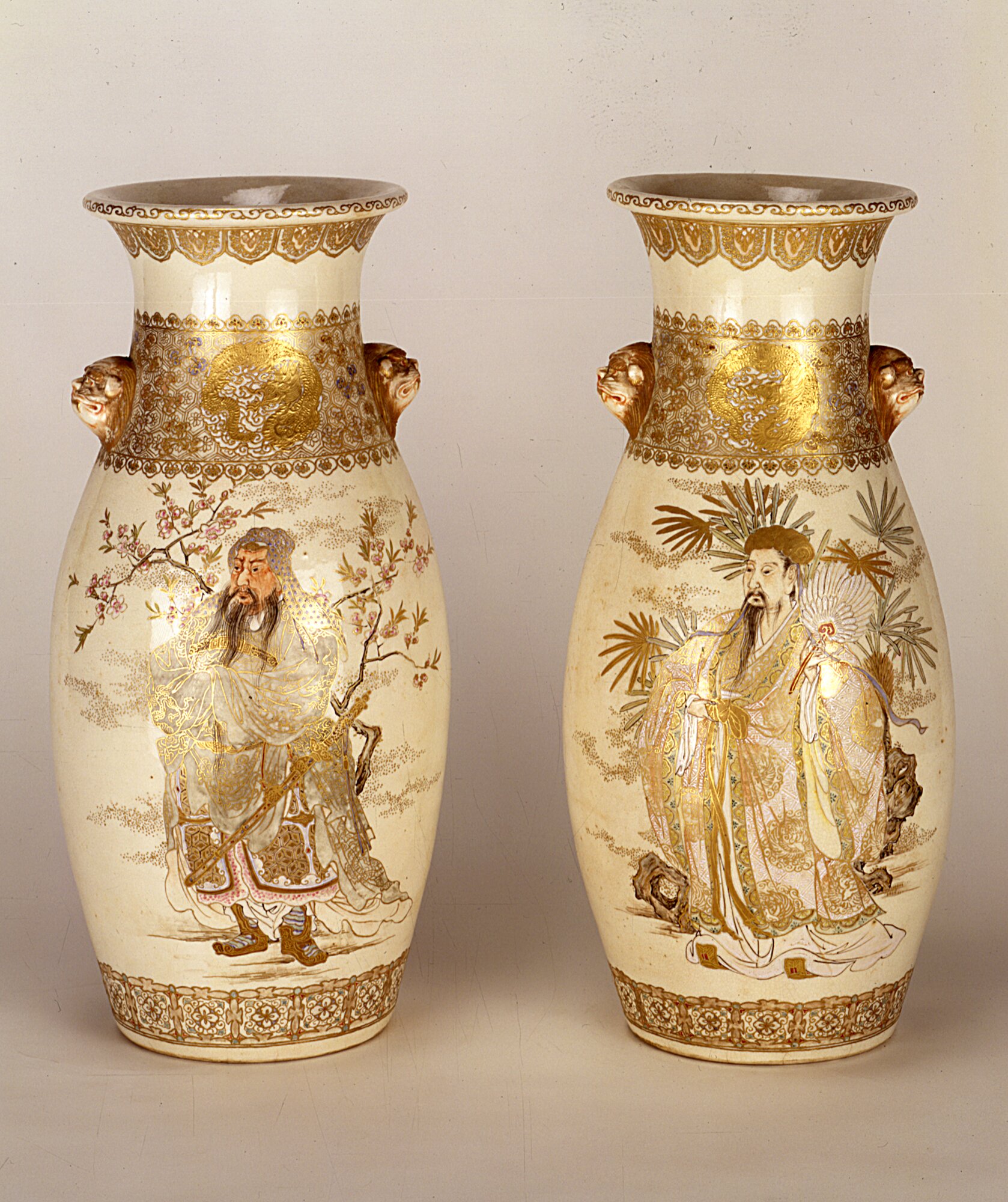 motivi decorativi floreali (vaso) - ambito giapponese (XIX)