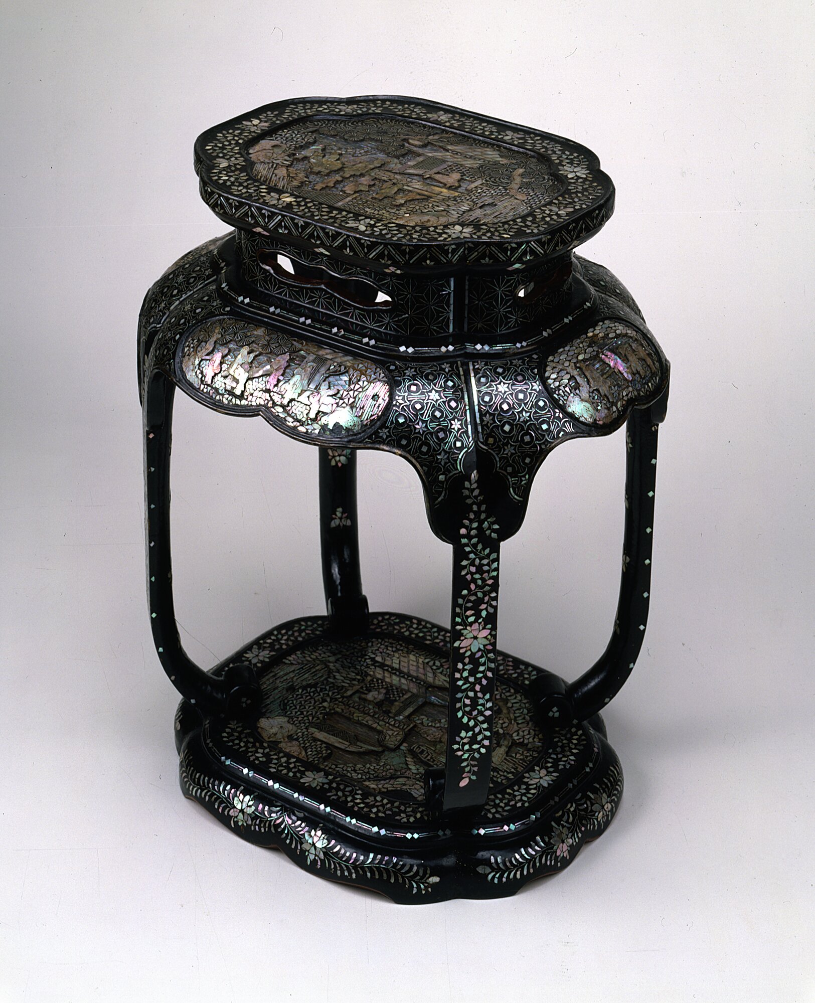 tavolino - ambito giapponese (XVII-XVIII)