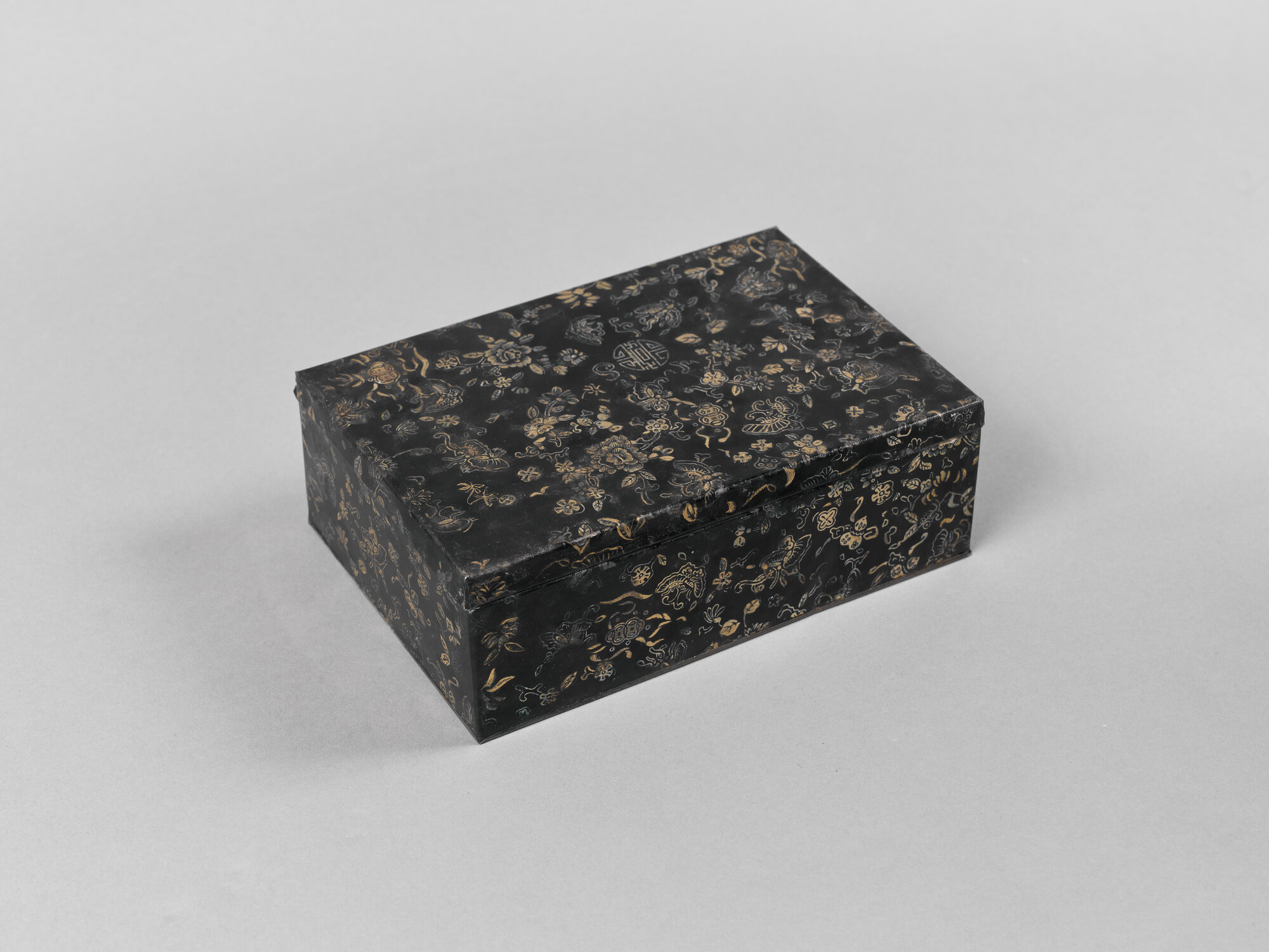 Mahjong cinese, motivi decorativi fitomorfi (scatola) - ambito cinese (XX)