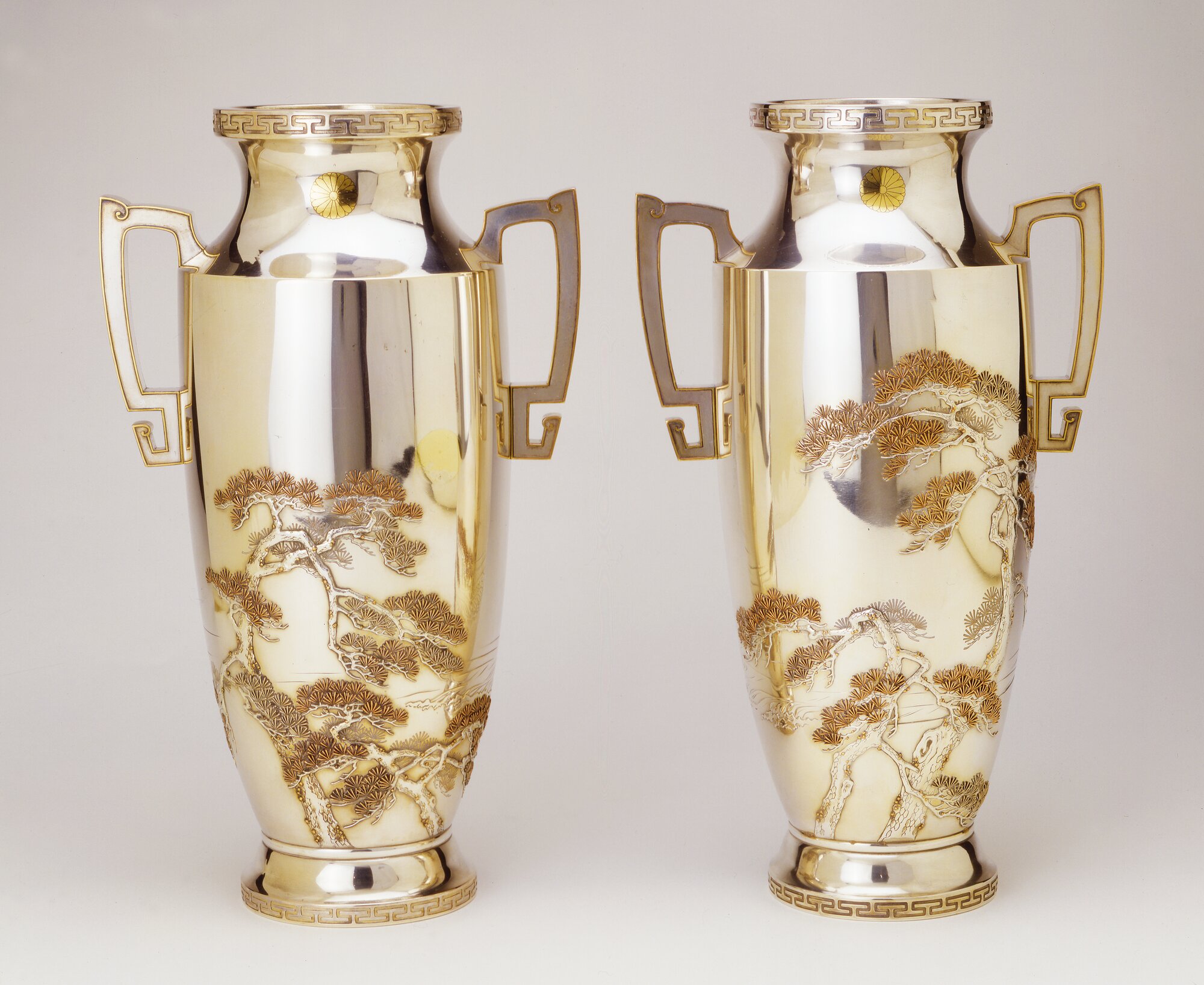 Coppia di vasi, alberi (vaso) - ambito giapponese (XIX)