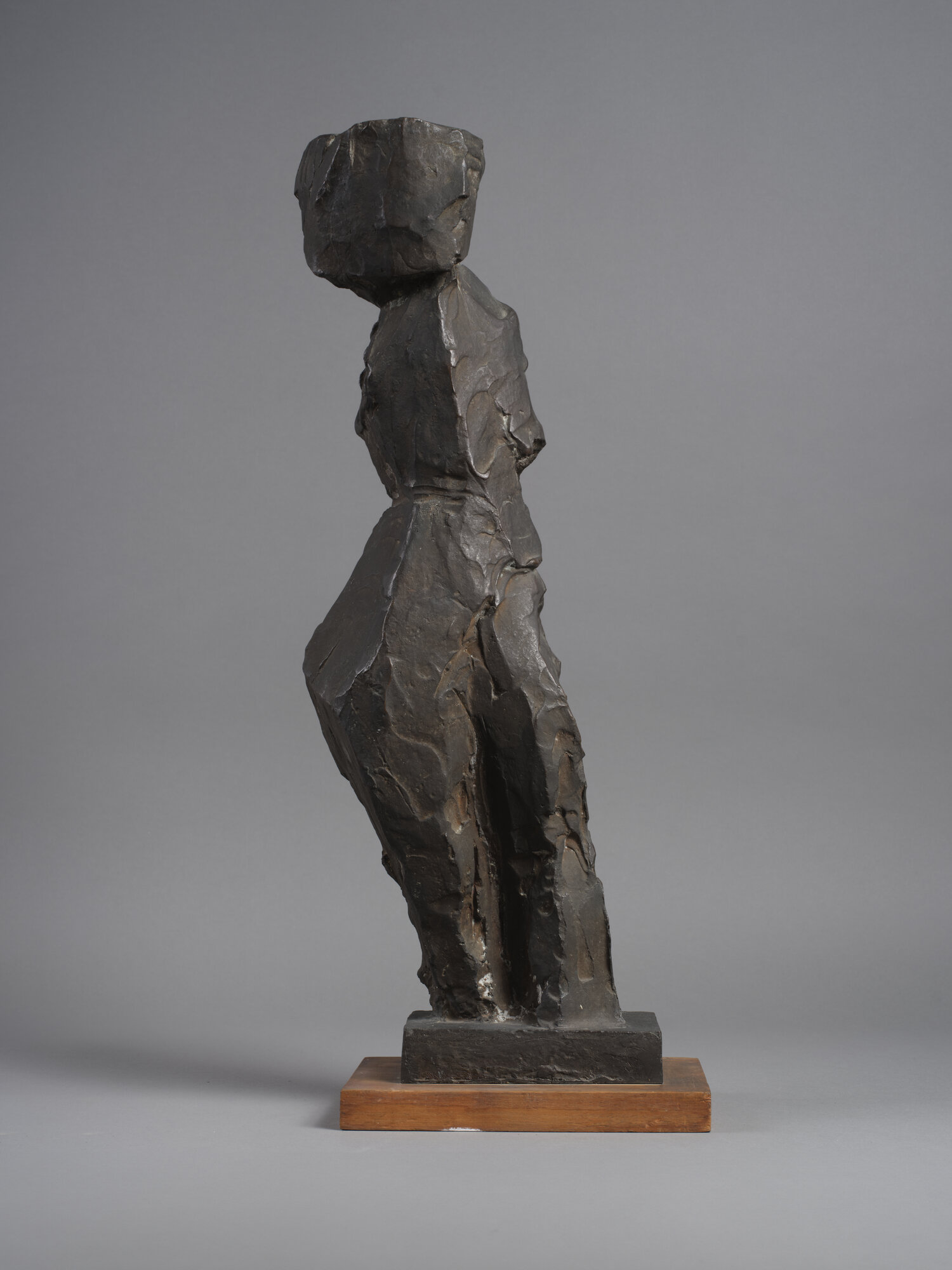 scultura di Cherchi, Sandro (XX)